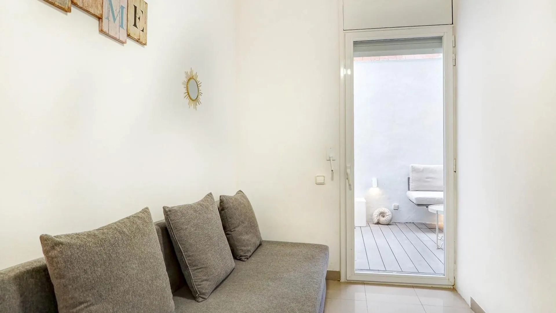 White Center Apartment By Hello Homes Sitges