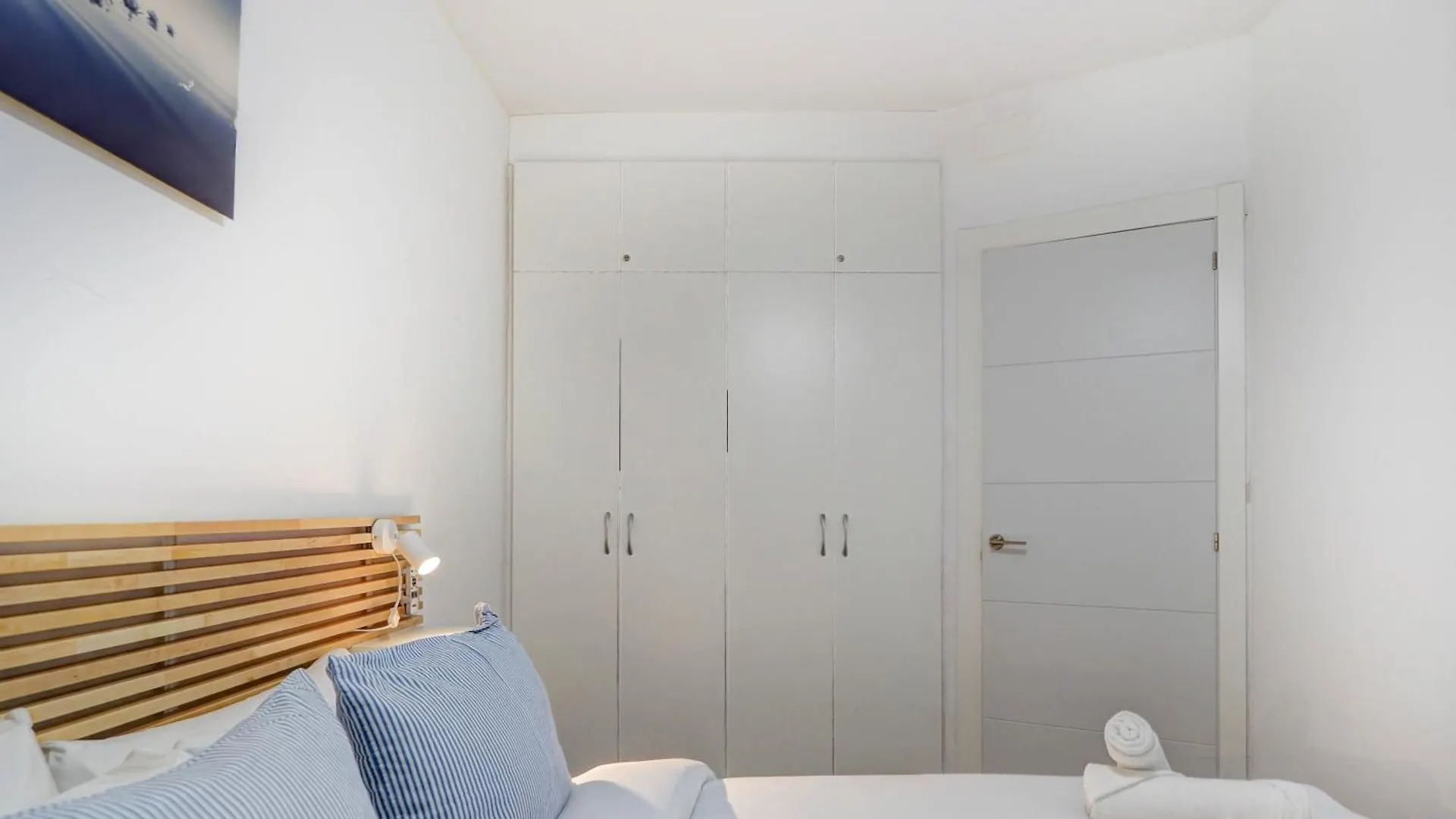 White Center Apartment By Hello Homes Sitges