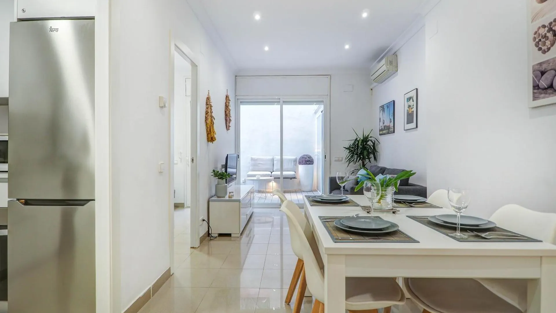 White Center Apartment By Hello Homes Sitges