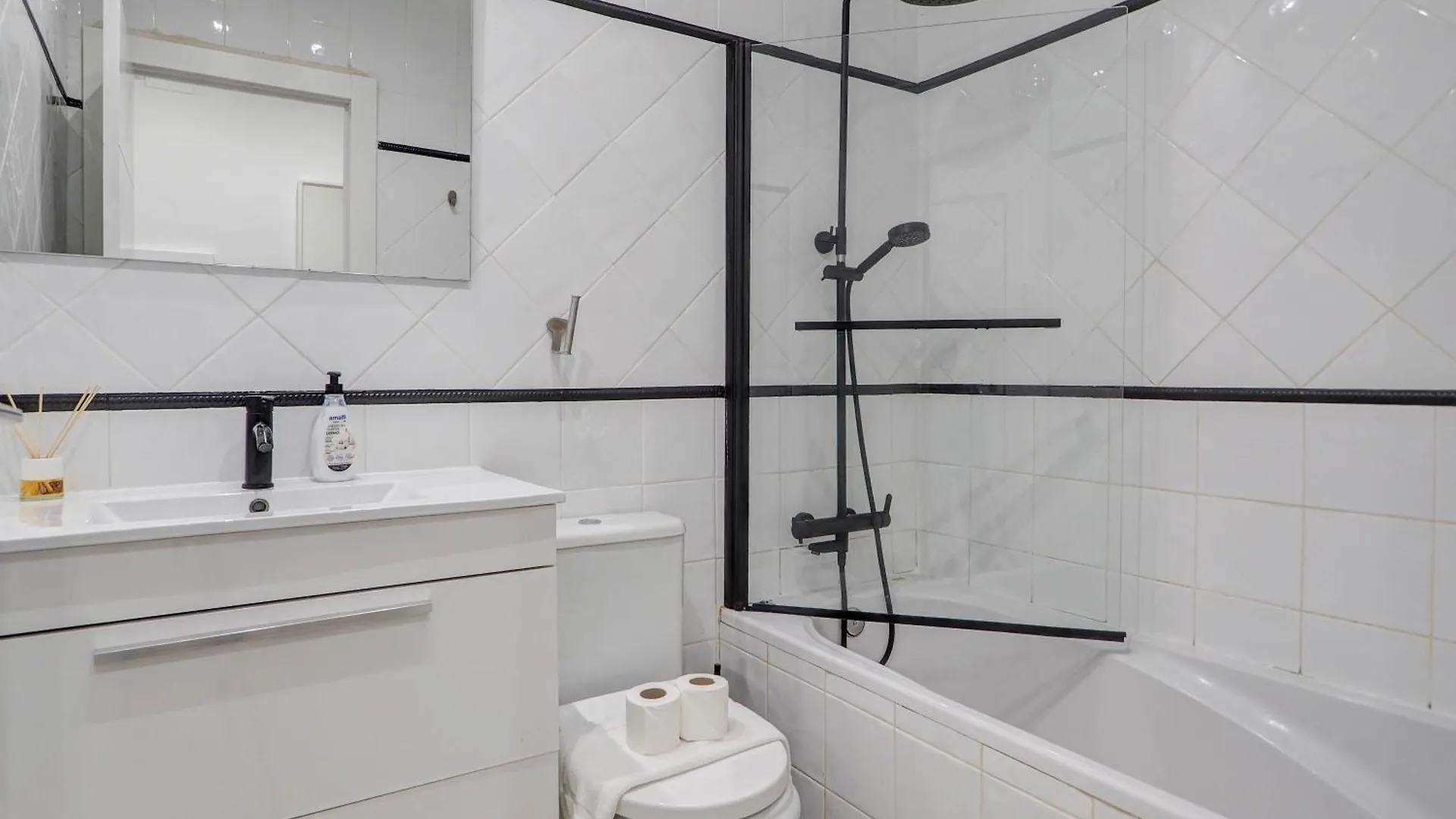 White Center Apartment By Hello Homes Sitges 0*,  Spanien