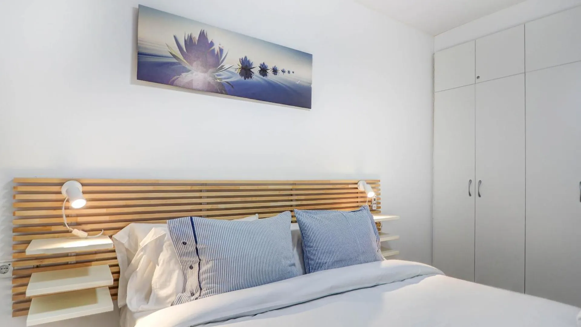 White Center Apartment By Hello Homes Sitges